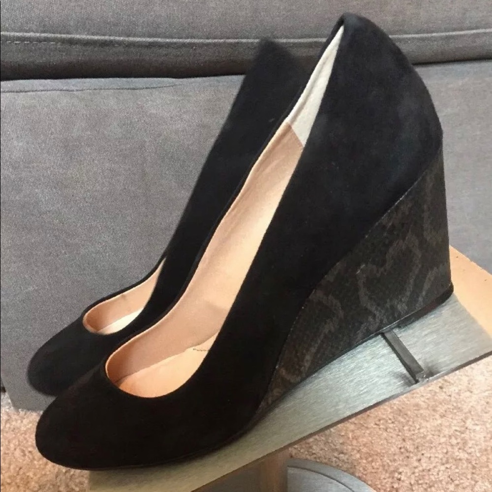Lands’ End Suede Black Wedges 8W New!
